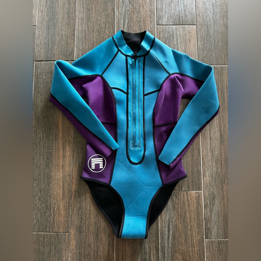 MIRIAM REVERSIBLE LS SPRING PURPLE / BLUE size 6